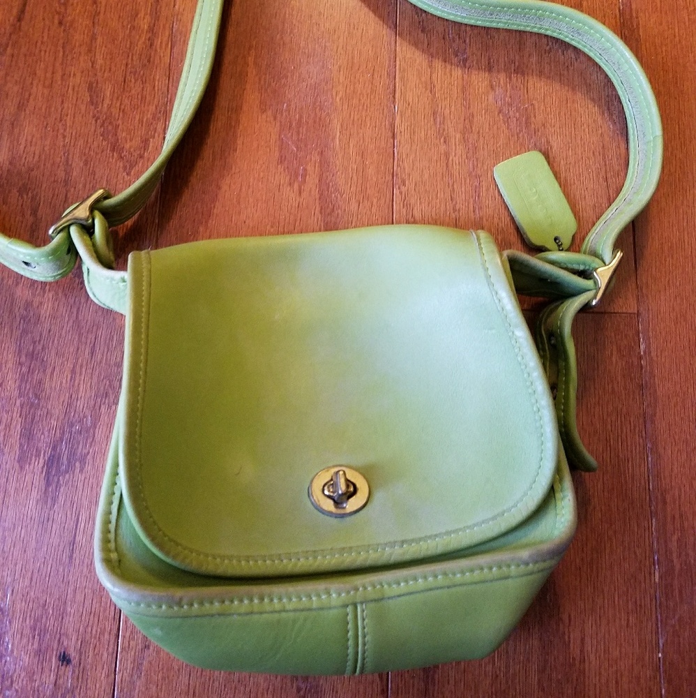 Rare Vintage Coach small crossbody saddlebag